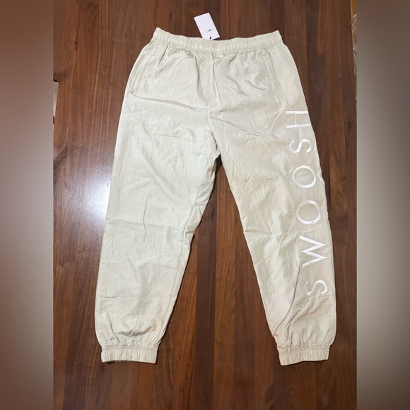 Nike Sportswear Swoosh Woven Track Pants Tan Men’s Size Large Rare Deadstock